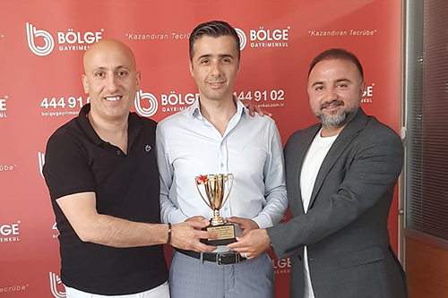 2022 Mayıs ayı Satış ve Ciro birincisi Saim DİĞRAK 2022 Mayıs ayı Satış ve Ciro birincisi Saim DİĞRAK